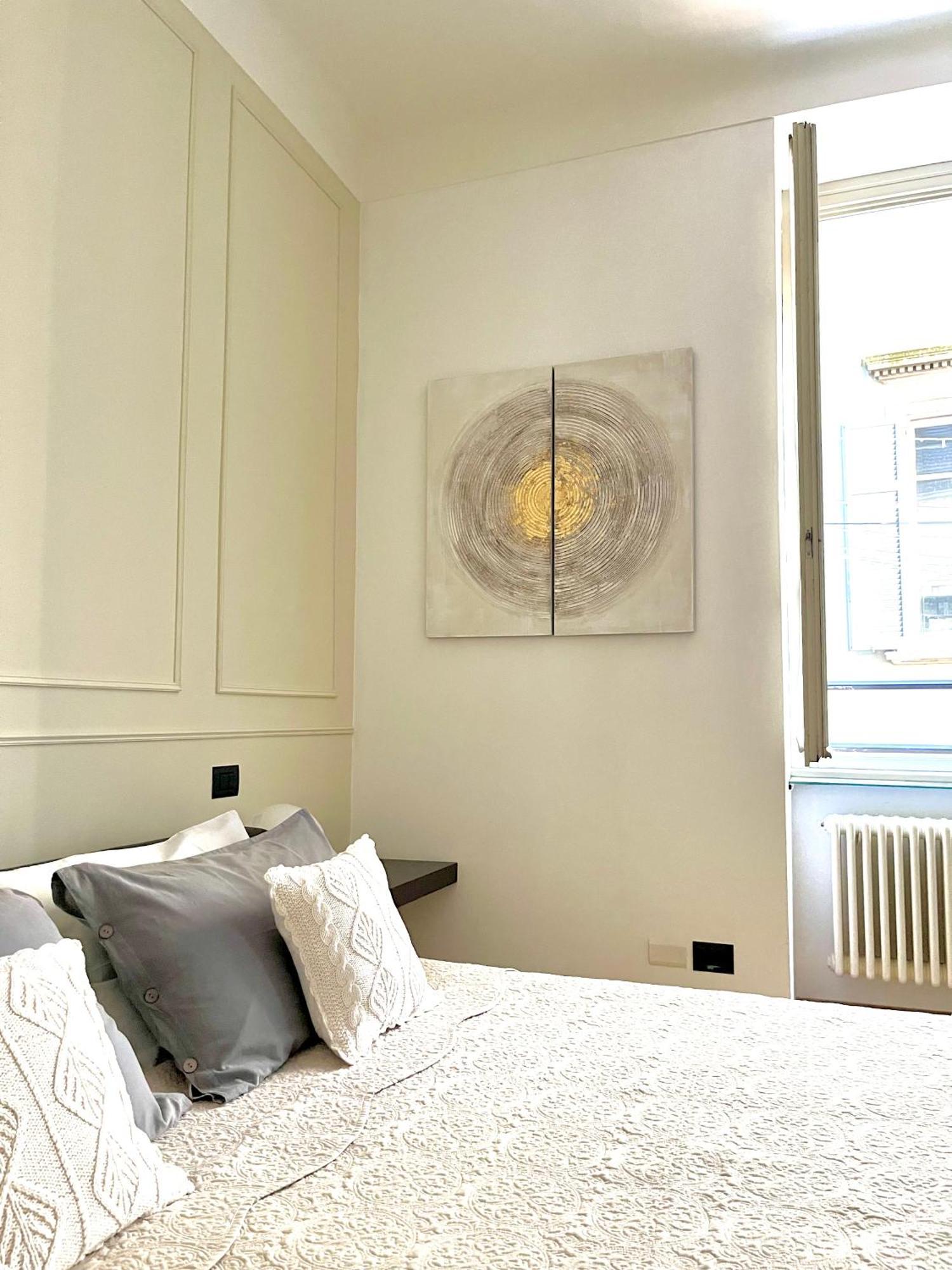 Charming Como - Apartment Downtown In The Pedestrian Area With 2 Double Bedrooms And 2 Complete Bathrooms A Spacious Living Room And Full Equipped Kitchen Eksteriør bilde
