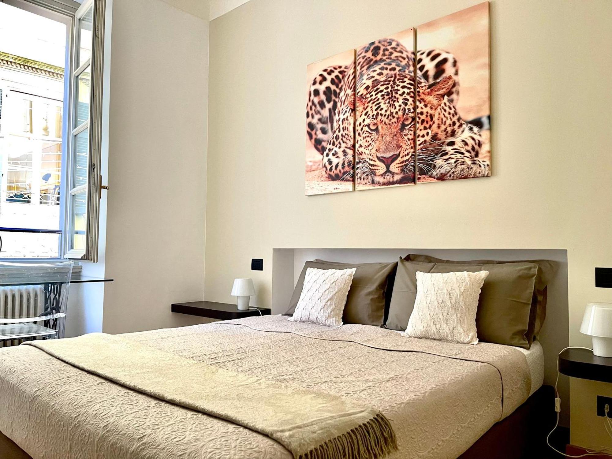Charming Como - Apartment Downtown In The Pedestrian Area With 2 Double Bedrooms And 2 Complete Bathrooms A Spacious Living Room And Full Equipped Kitchen Eksteriør bilde