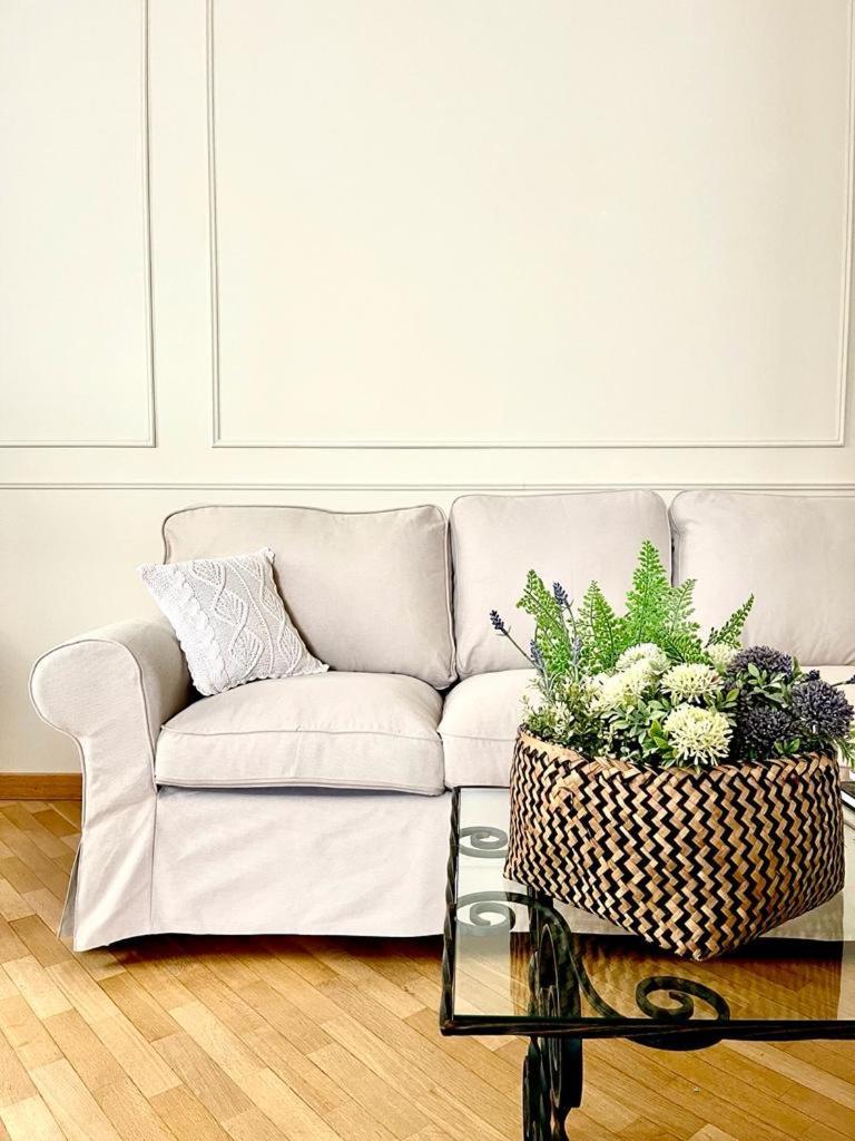 Charming Como - Apartment Downtown In The Pedestrian Area With 2 Double Bedrooms And 2 Complete Bathrooms A Spacious Living Room And Full Equipped Kitchen Eksteriør bilde